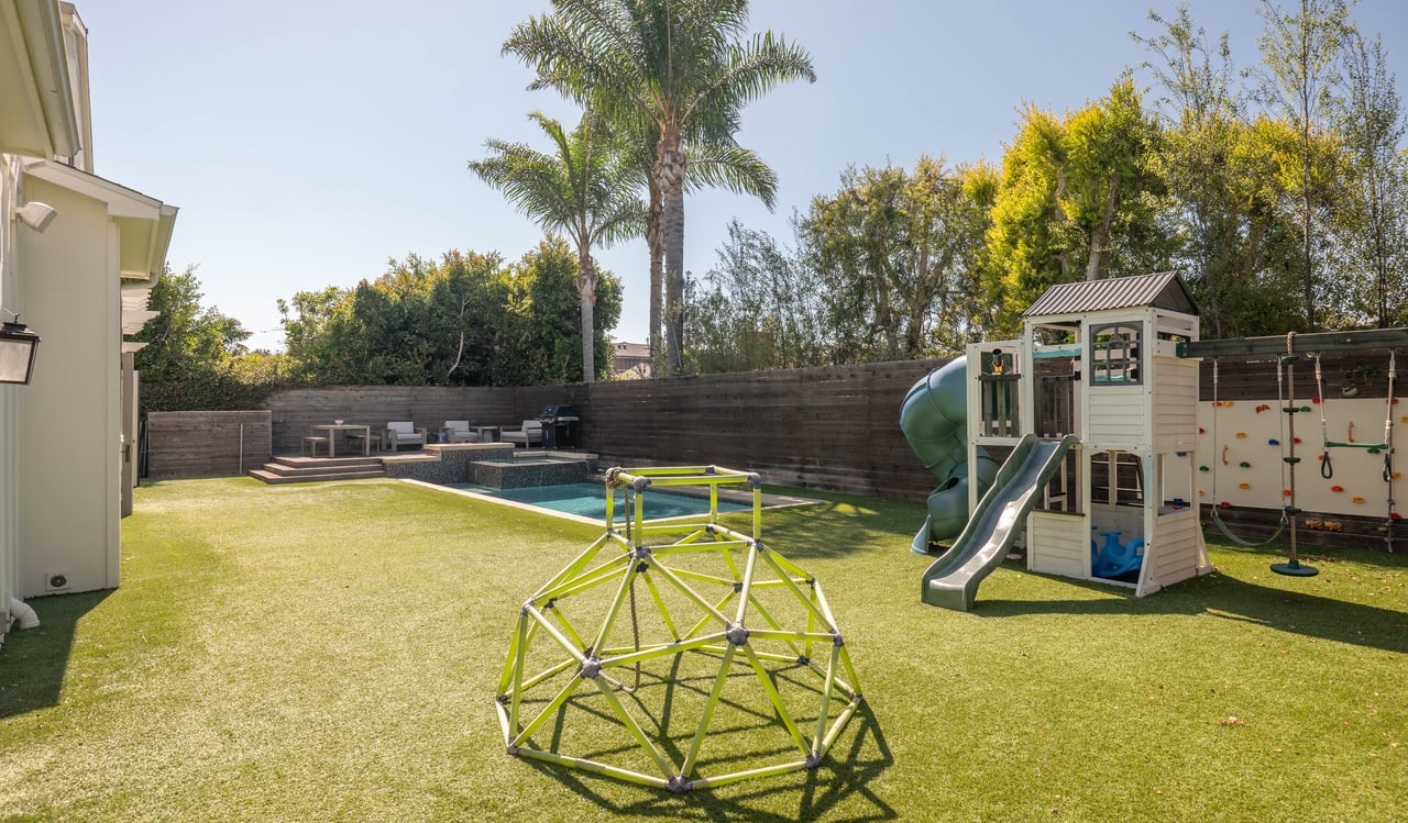 1367 Beckwith Ave, Brentwood 