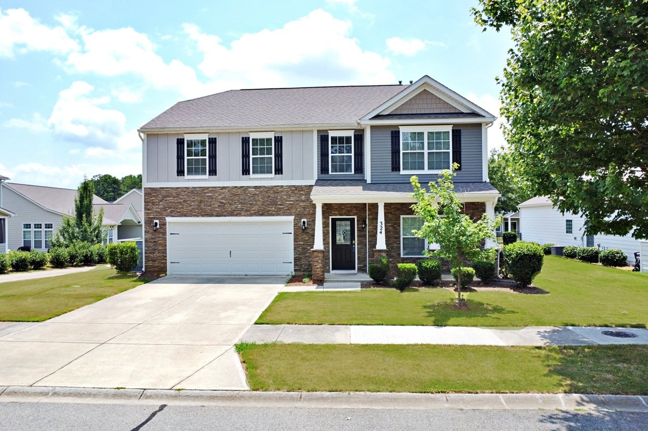 324 Fishpond Rd