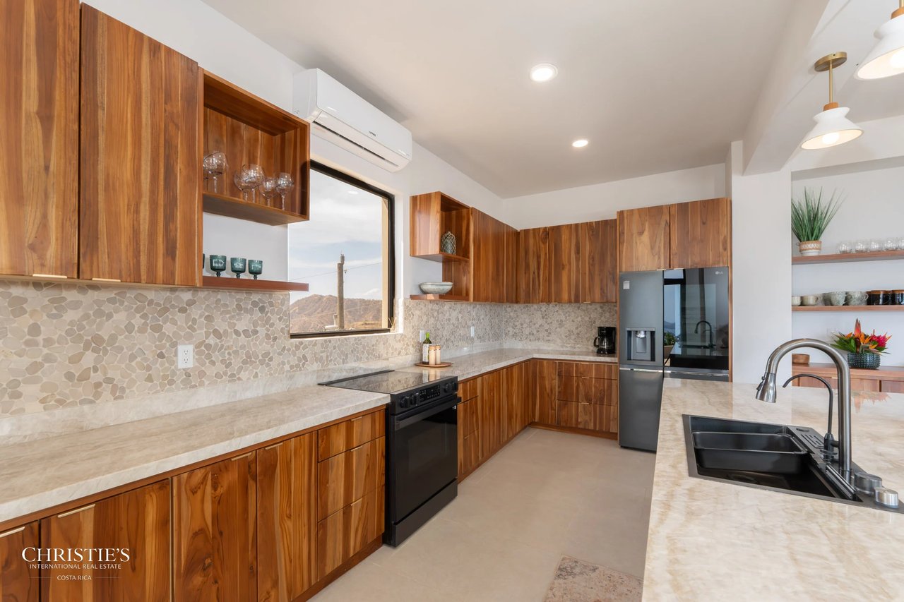 Casa Vista Escondida