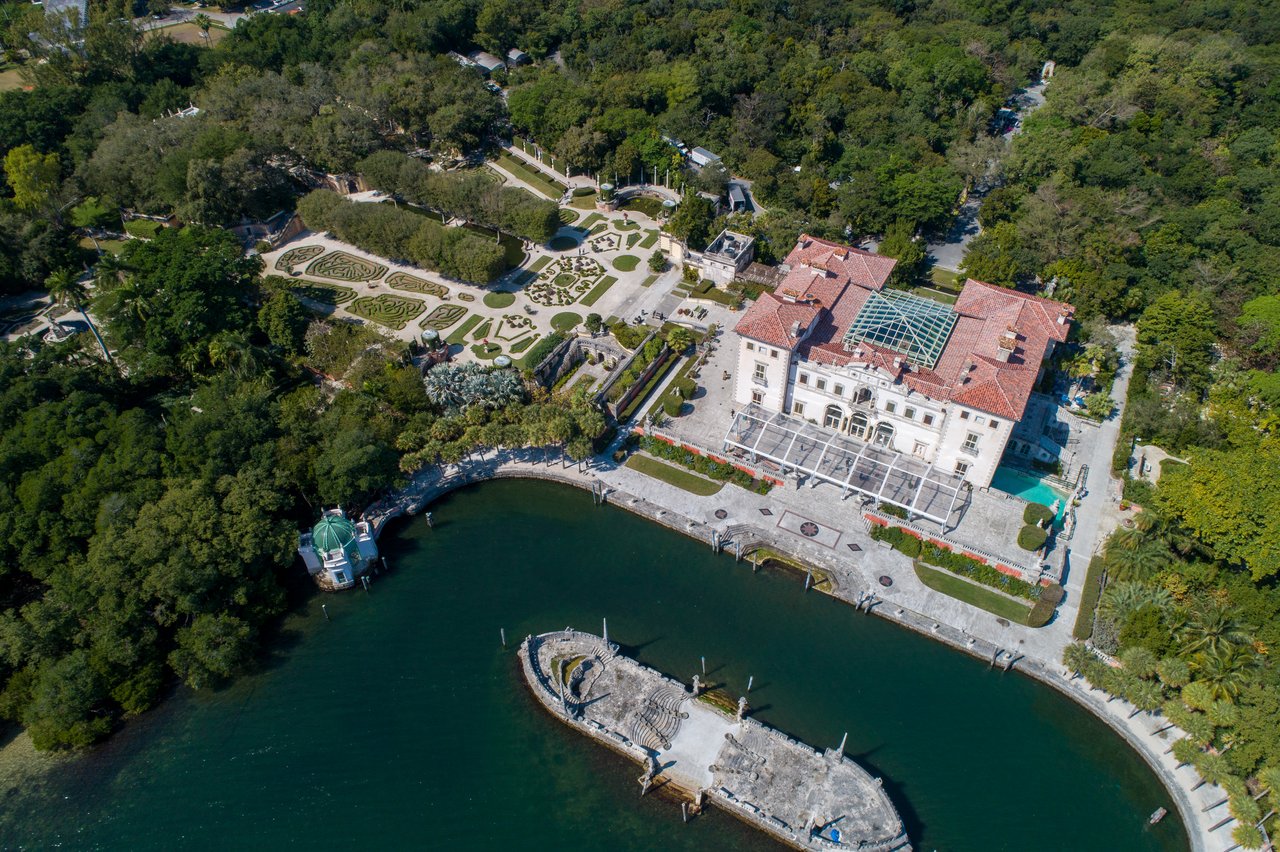 Four Seasons Coconut Grove