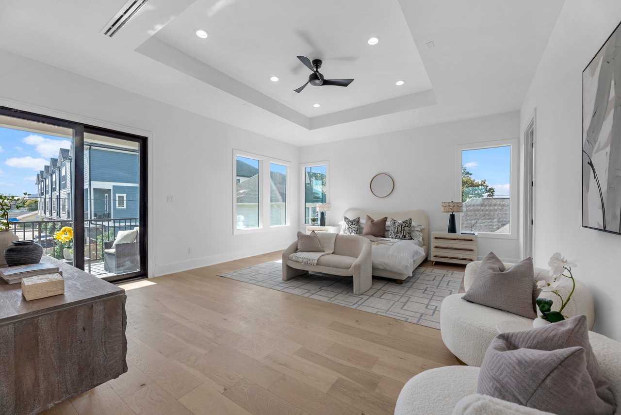 963 West 41st Street