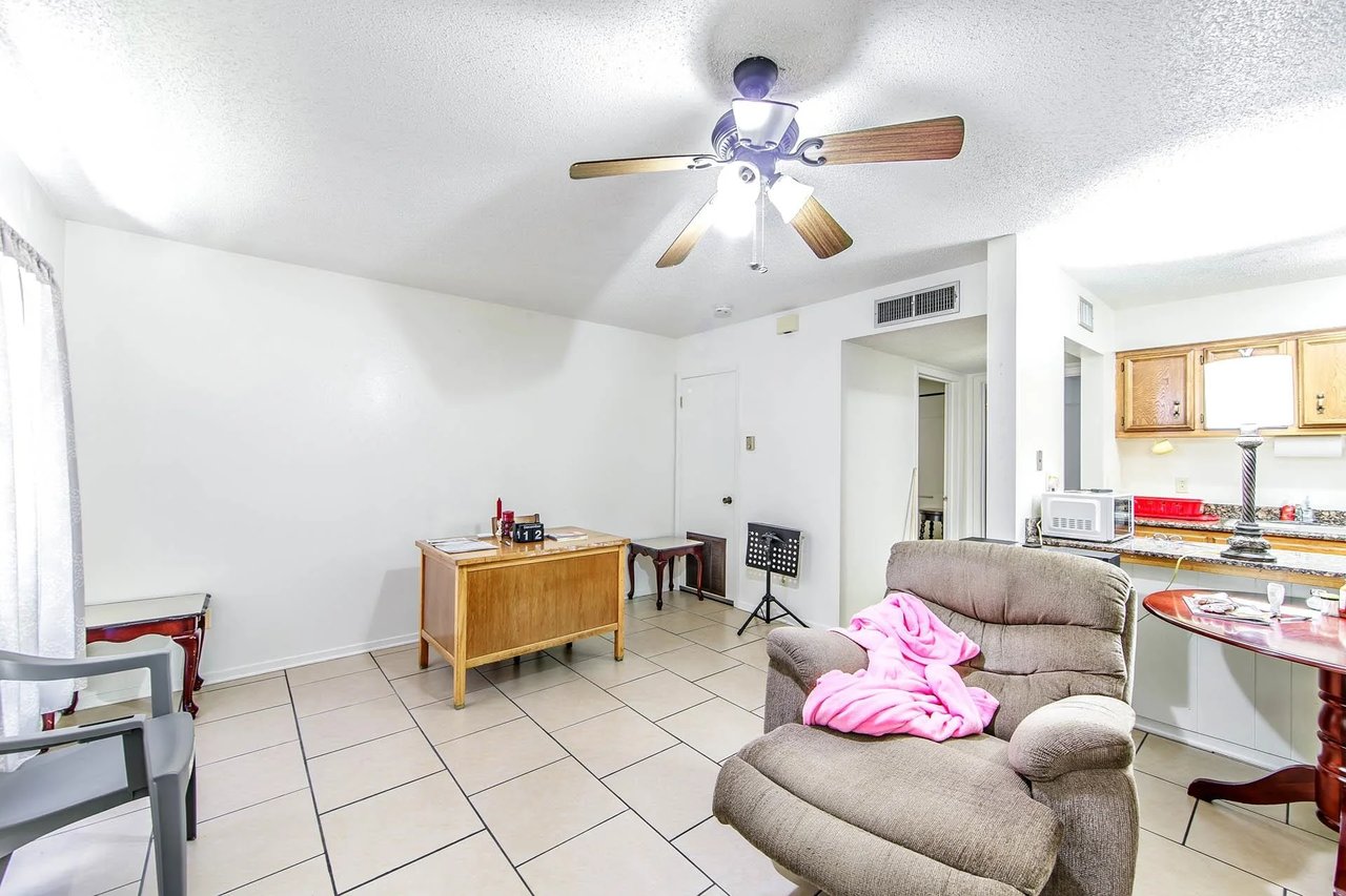 100-102 Pasture Ln