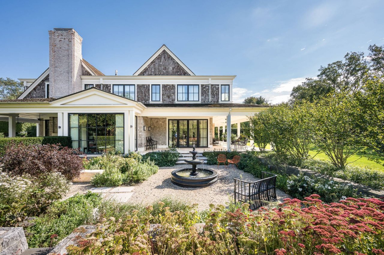 A MODERN CLASSIC IN SOUTHAMPTON'S ESTATE DISTRICT