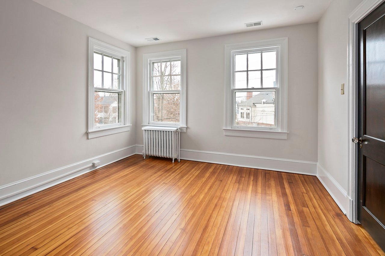 1501 Hamilton St NW