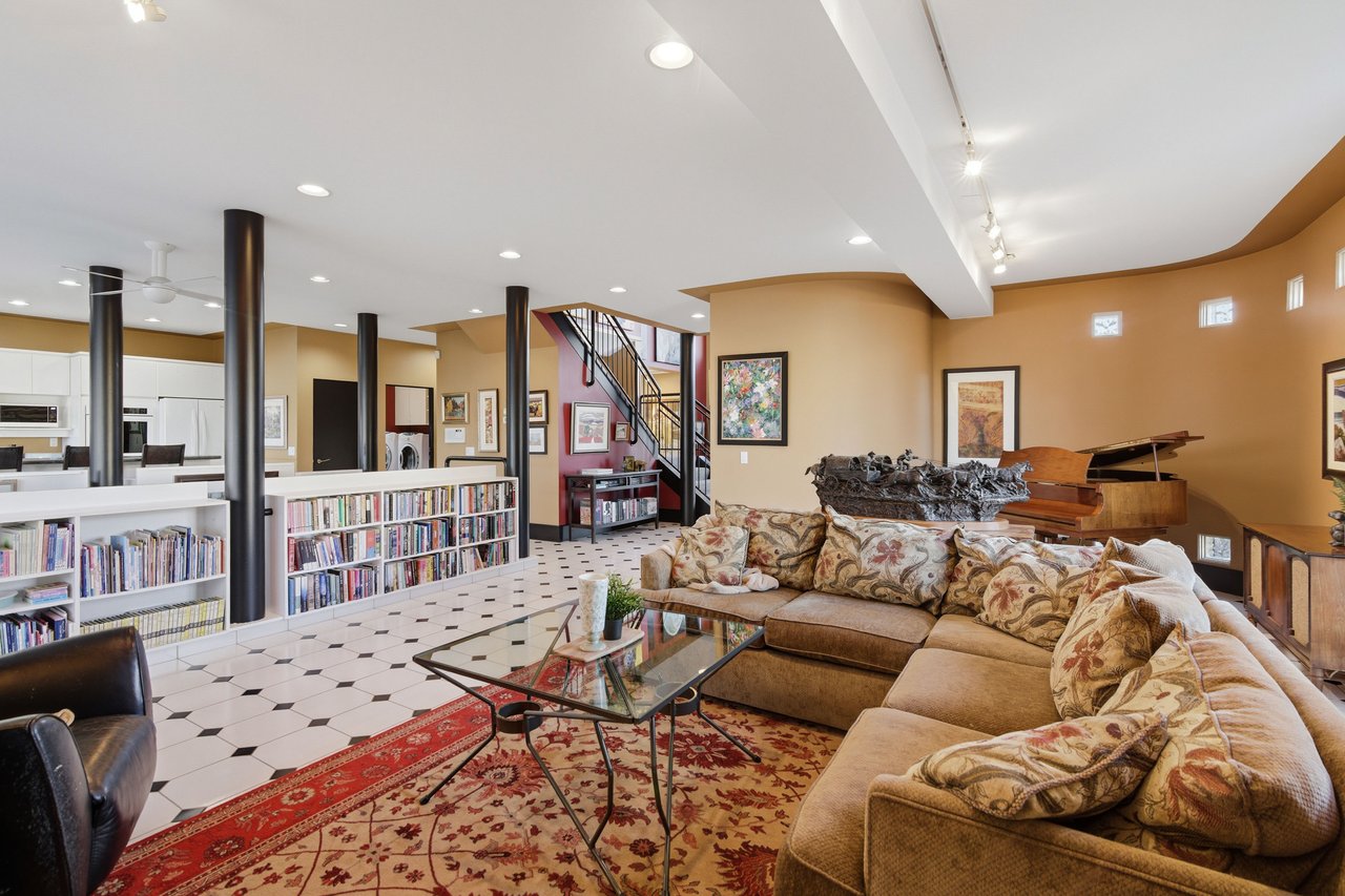 64 Patterson Mews SW