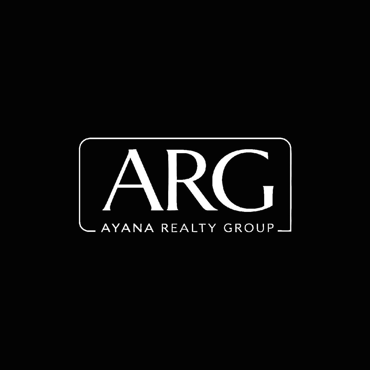 Ayan Abdirizak Ayana Realty Group Columbus, OH Real Estate Agent Headshot