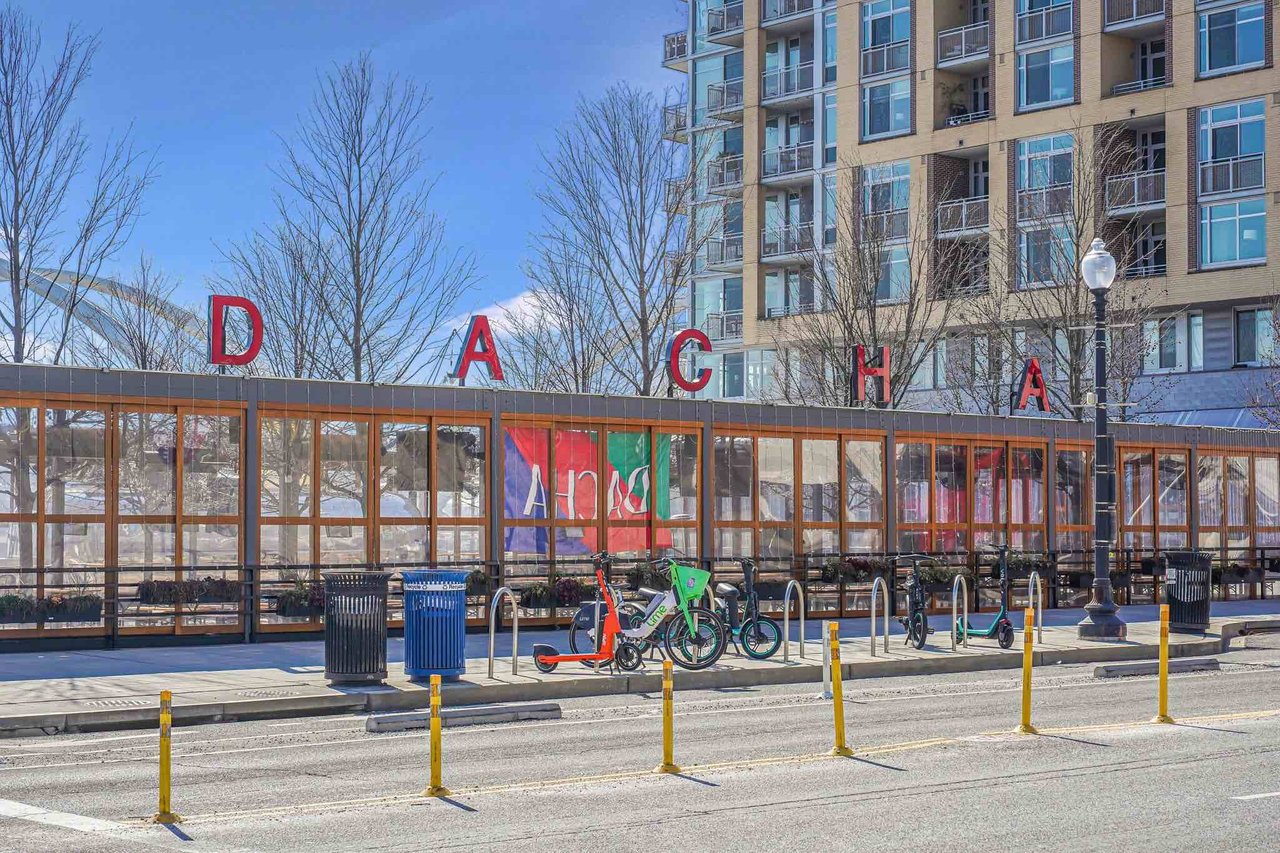 70 N St SE N913