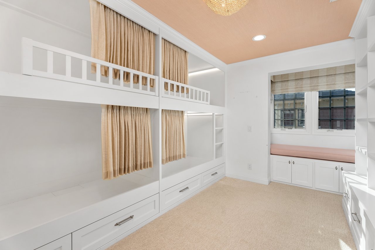 2582 Bungalow Place 70