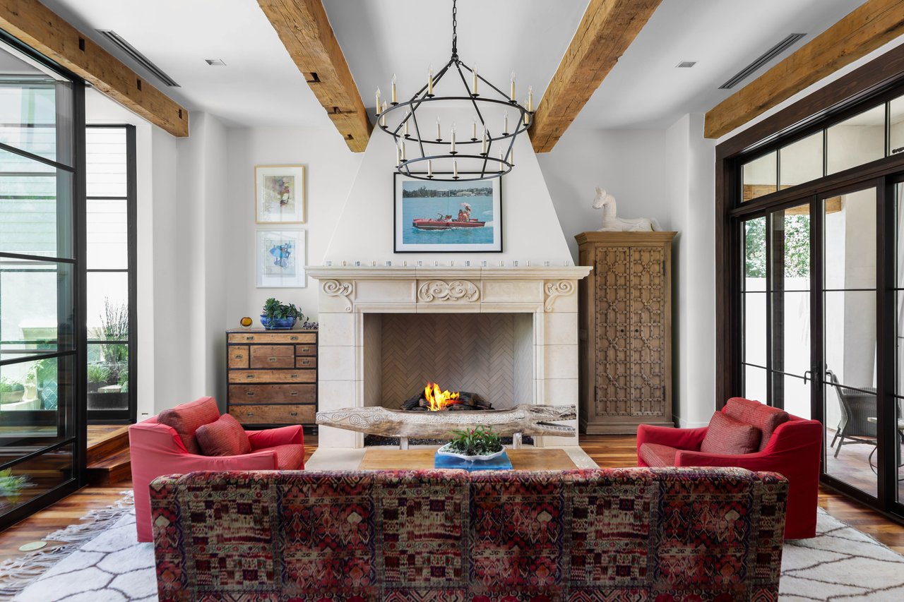 1308 Meriden Lane