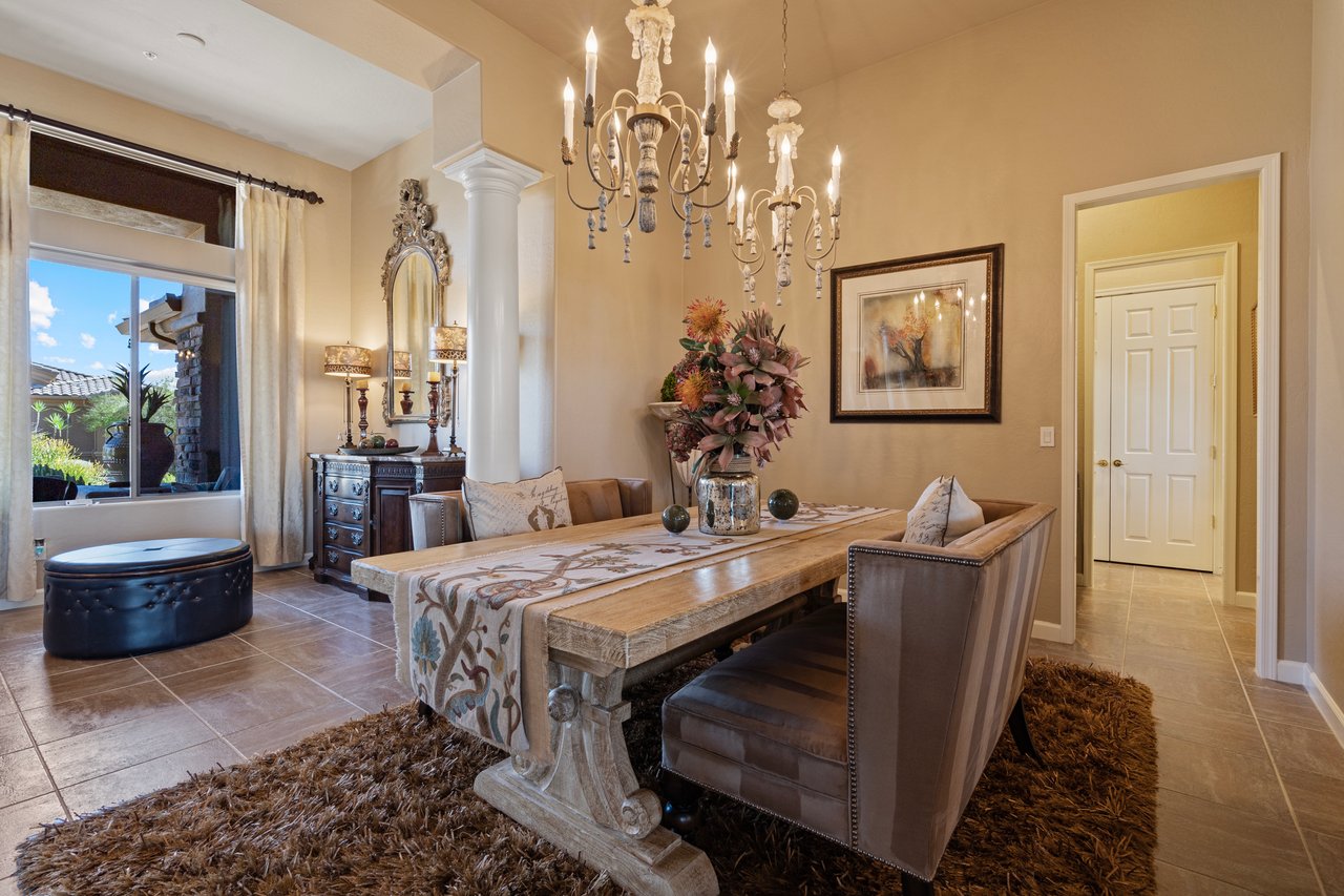 9812 E ROADRUNNER Drive