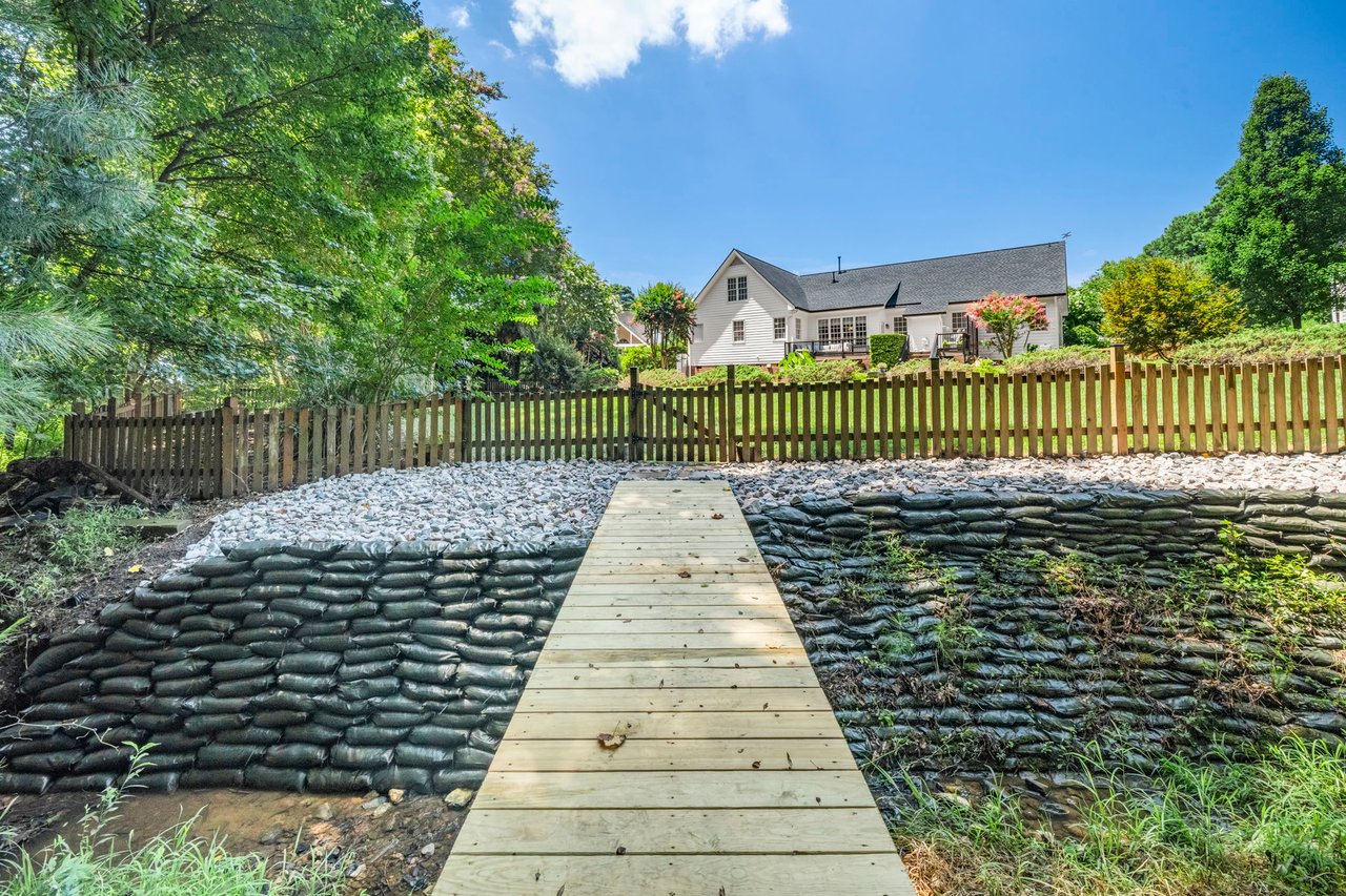 1106 Green Knob Court Fuquay-Varina, NC (Crooked Creek)