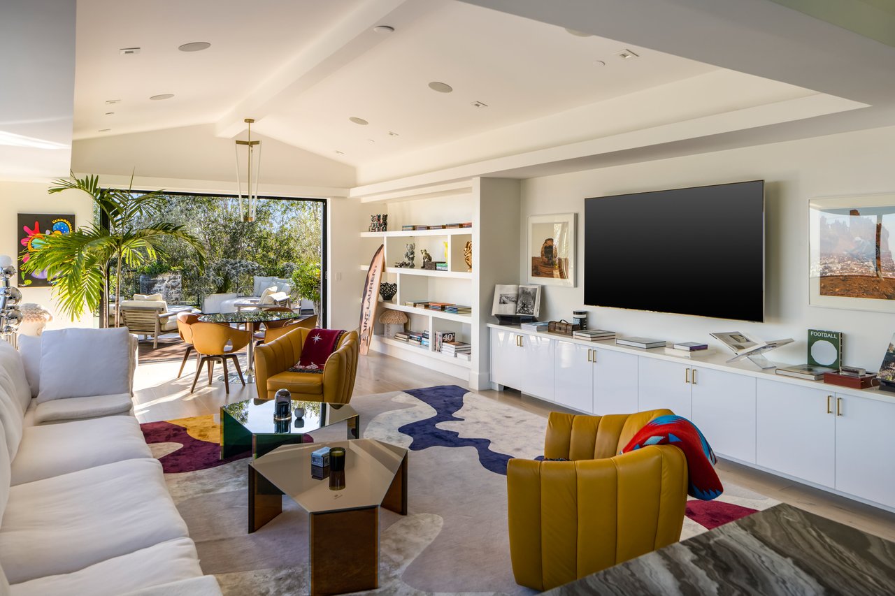 8080 Laurel View Dr, Hollywood Hills 