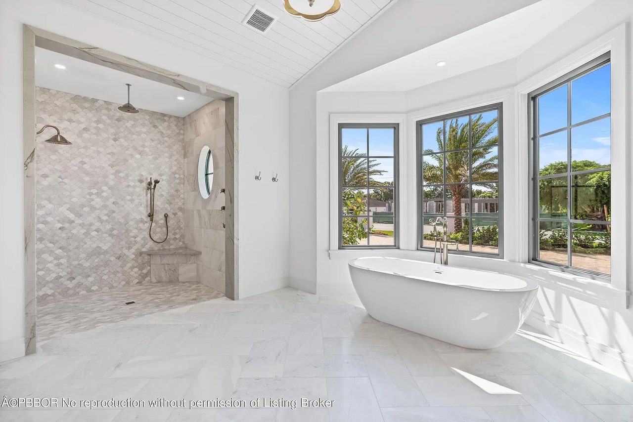 541 Greenway Dr, North Palm Beach, FL 33408