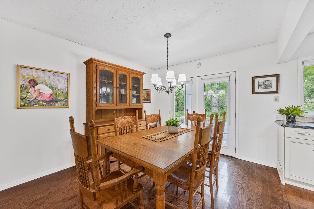 55 Old Church Road, King