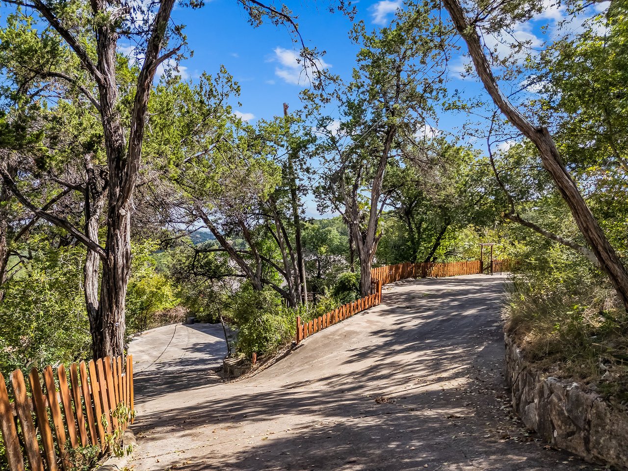 1302 Circle Ridge Drive