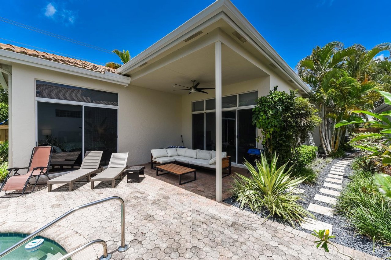 6685 NW 24th Ter