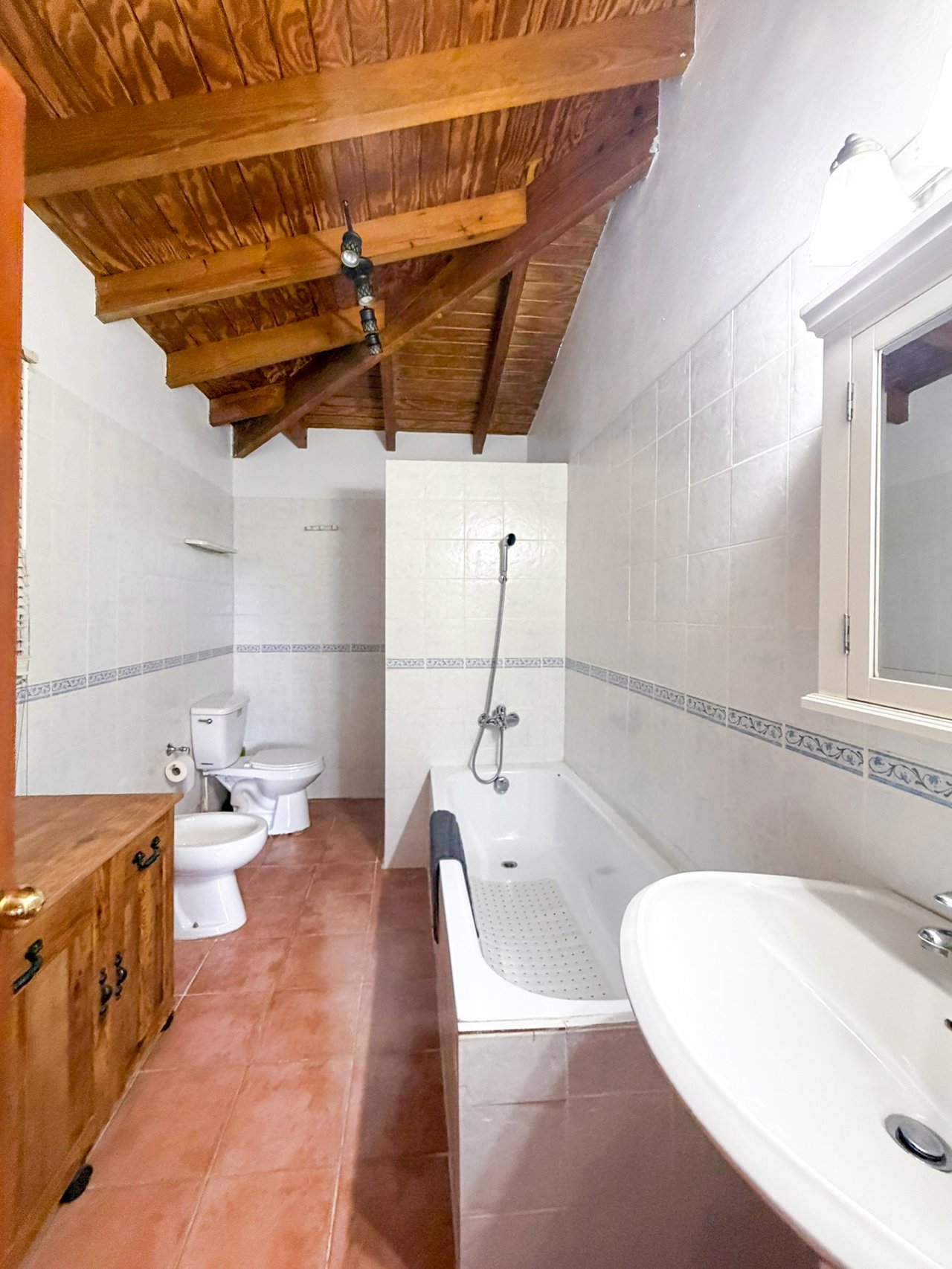 587 Lambert Beach Villa 3 Bedrooms