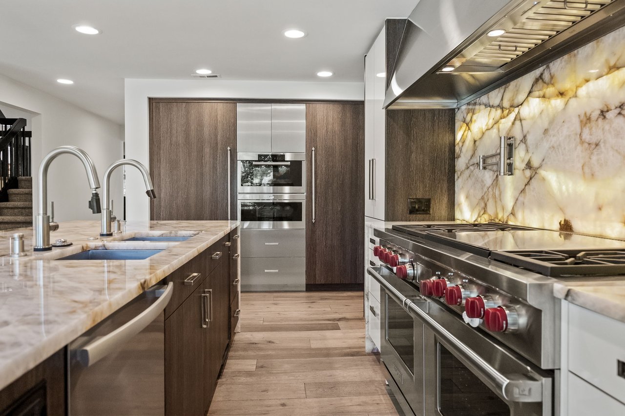 260 Woodwind Dr, Bloomfield Hills