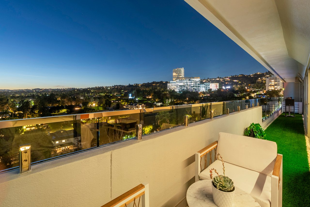 838 N Doheny Dr Unit: 1202, West Hollywood
