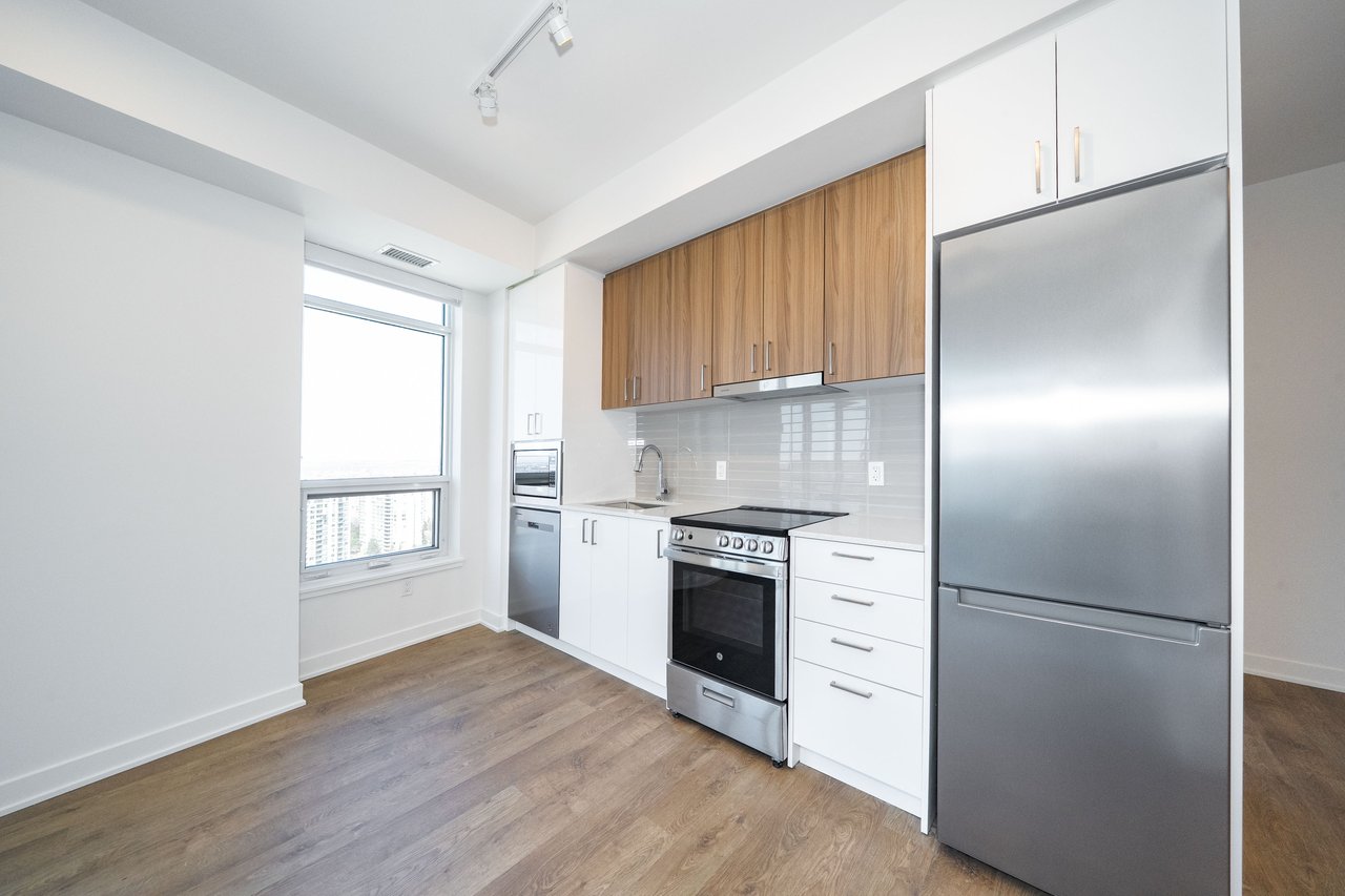 30 Upper Mall Way, A2205