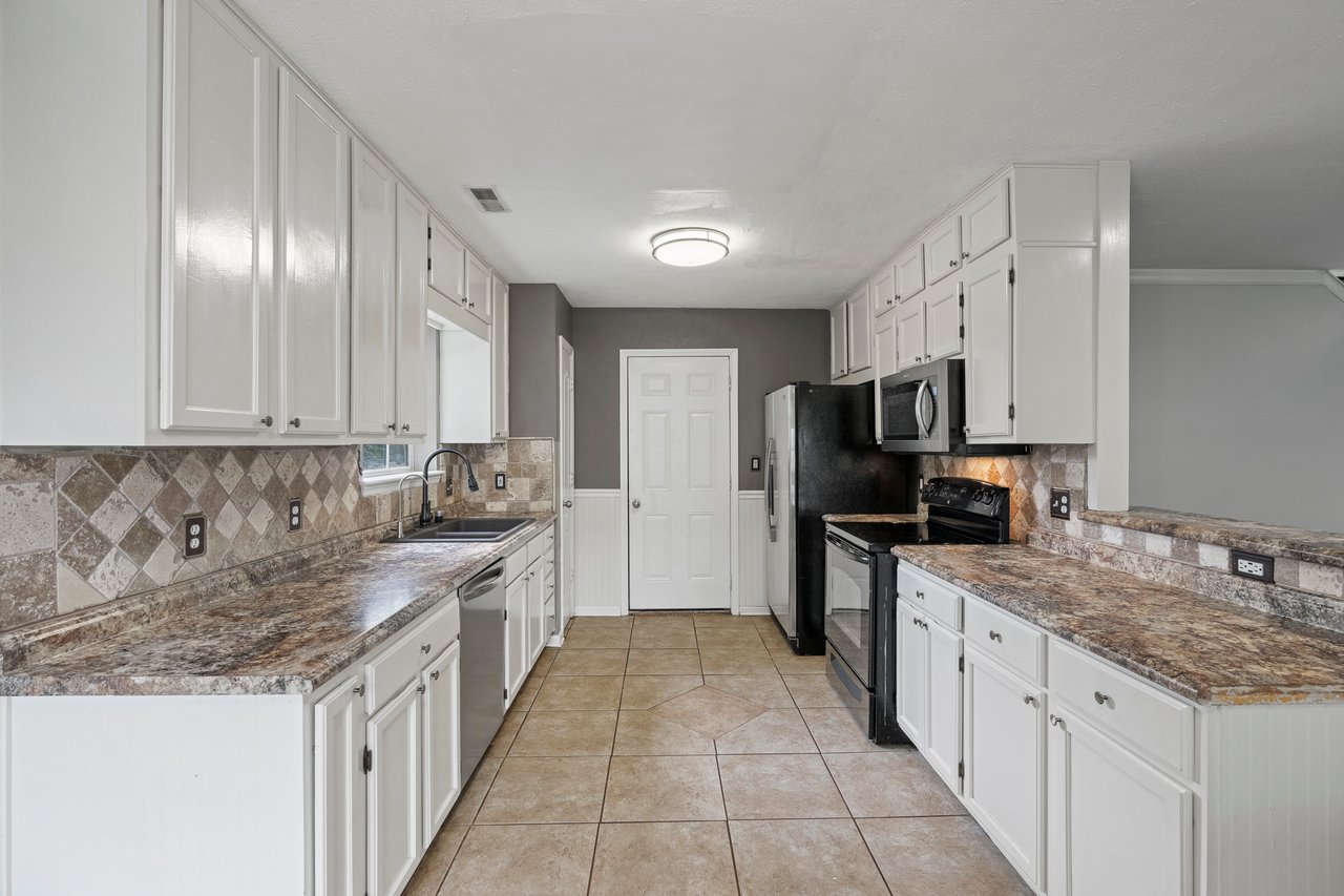 MADISON CITY SCHOOLS! 3 Beds Plus Bonus!