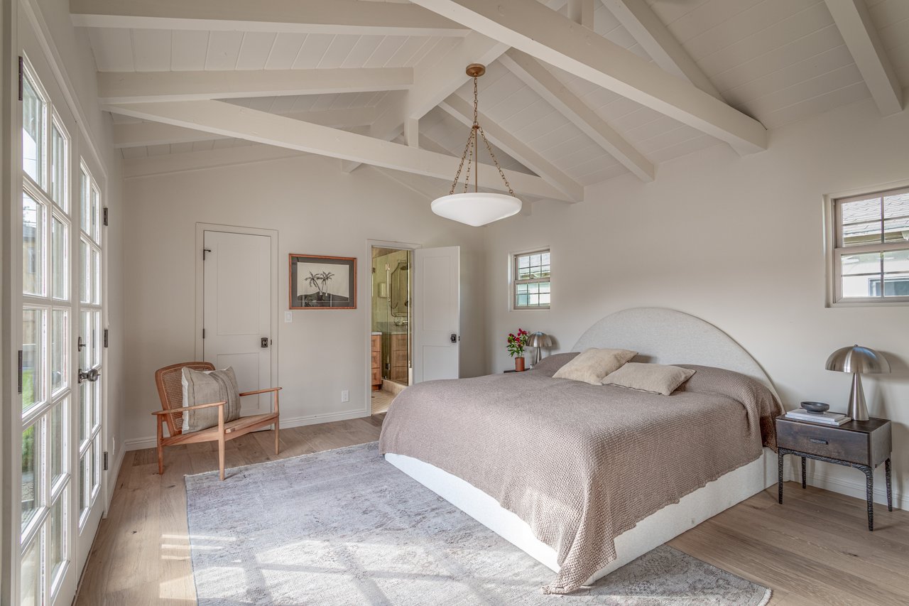 2453 Oak St, Santa Monica