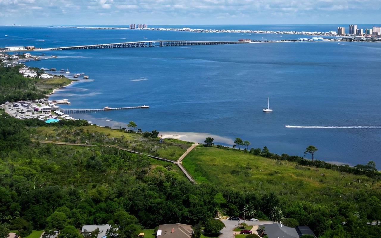 Gulf Breeze Proper: Exploring Real Estate Opportunities