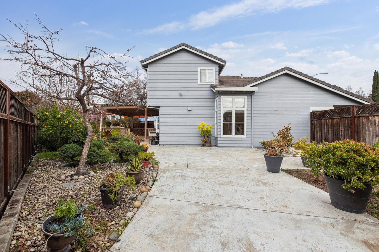 1468 Leaftree Circle