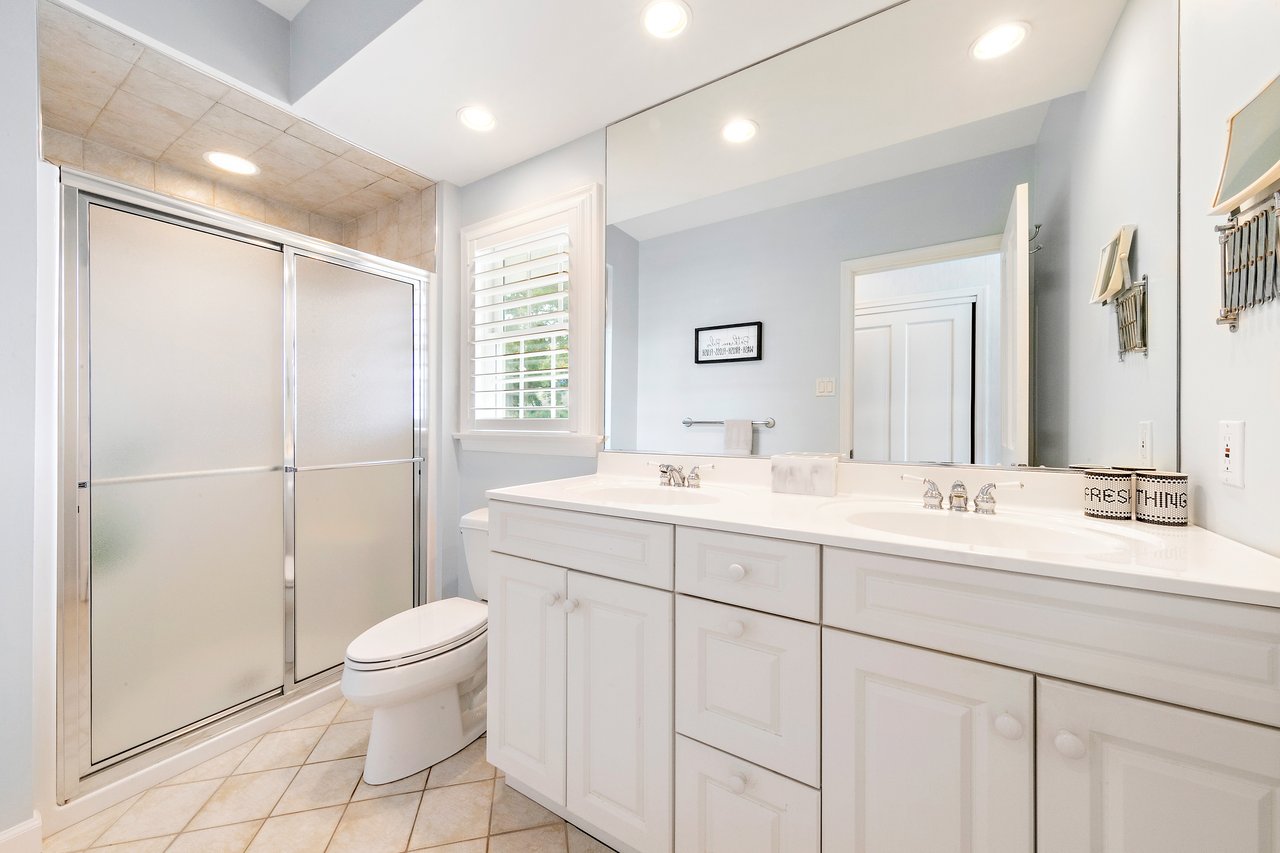 101 Rose Court, Long Beach Township