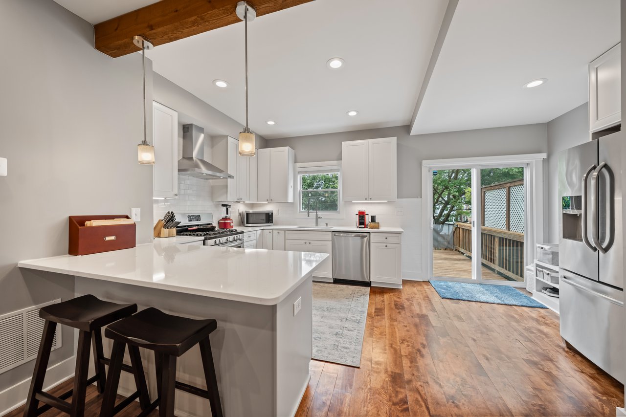 613 Longfellow St NW