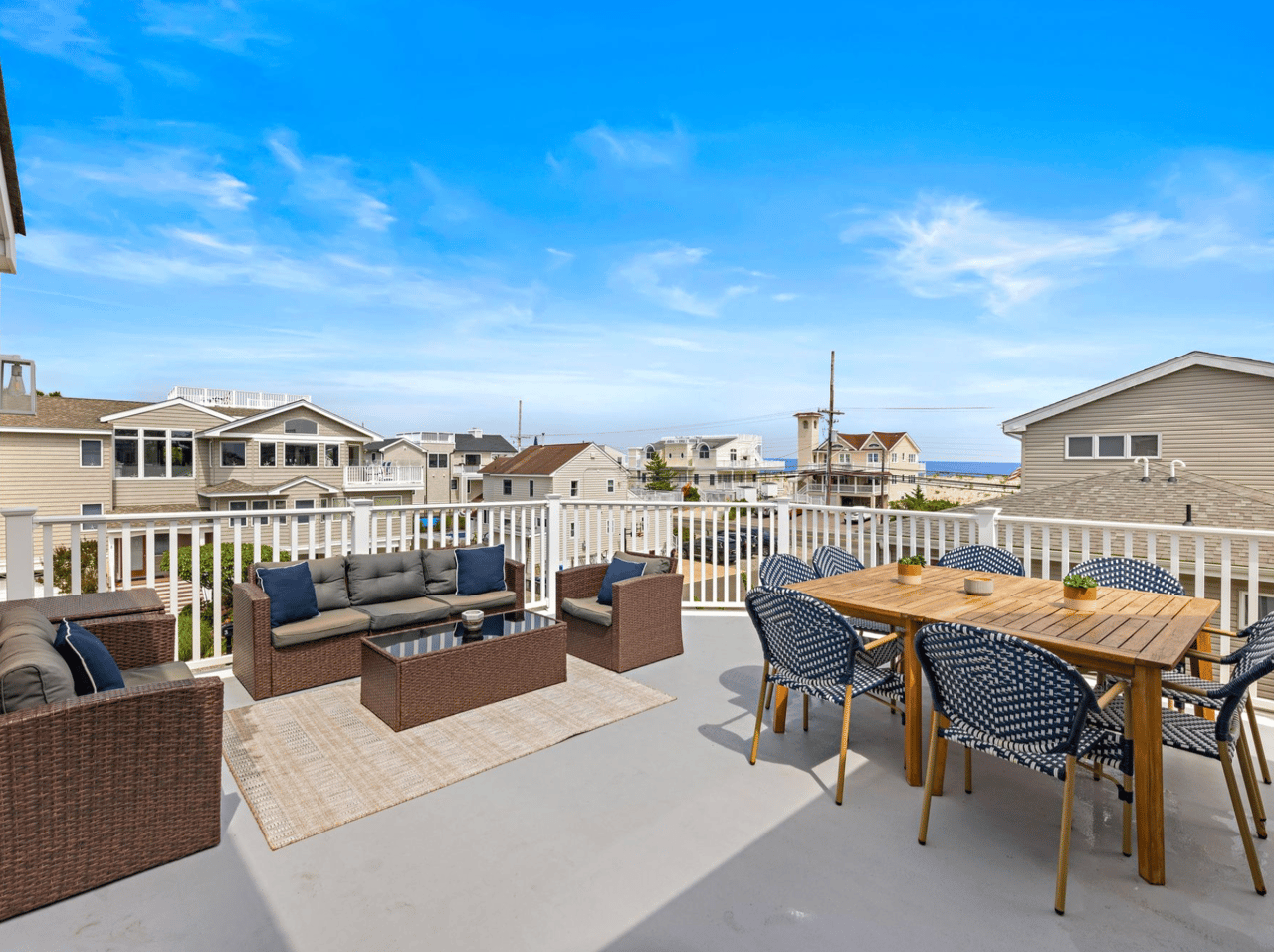 4 W Magnolia Ave 