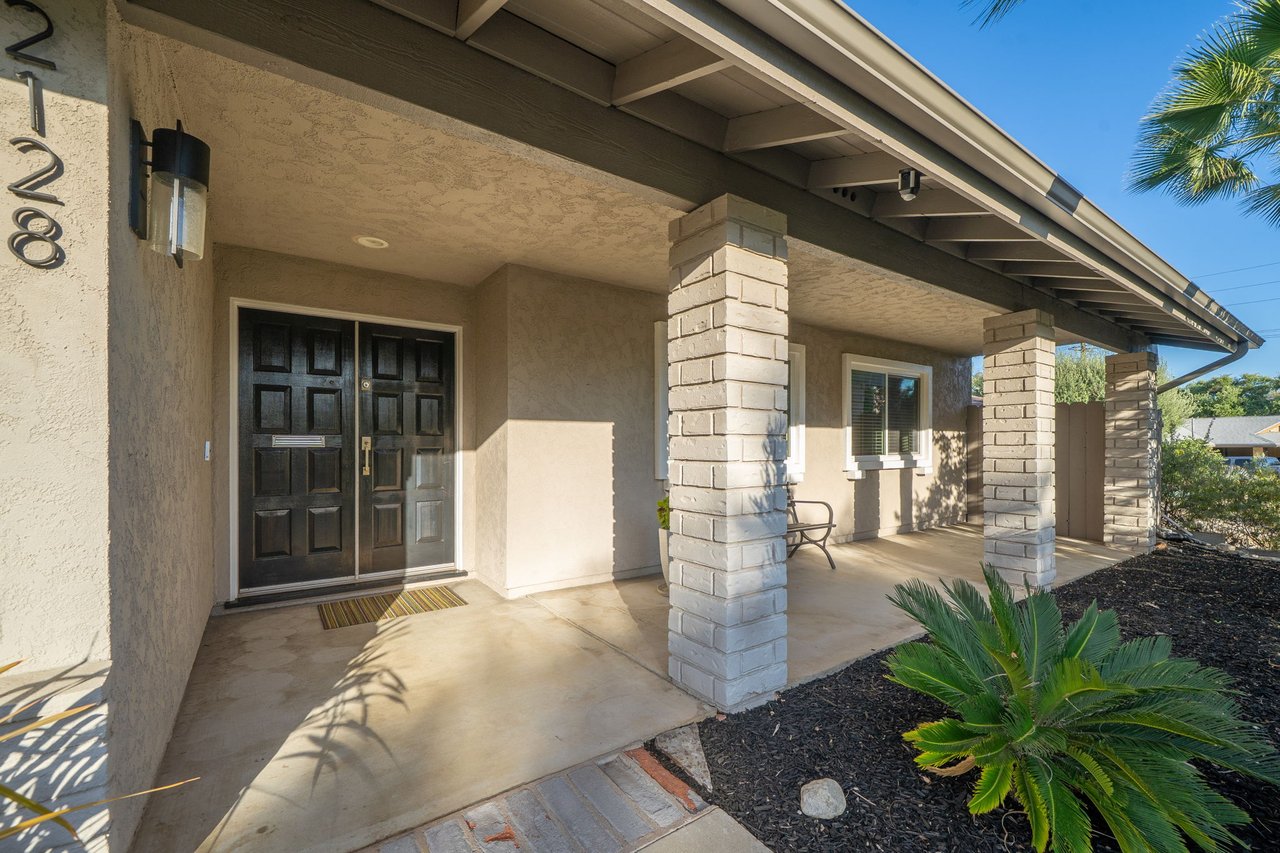 2128 N Villa Maria Road