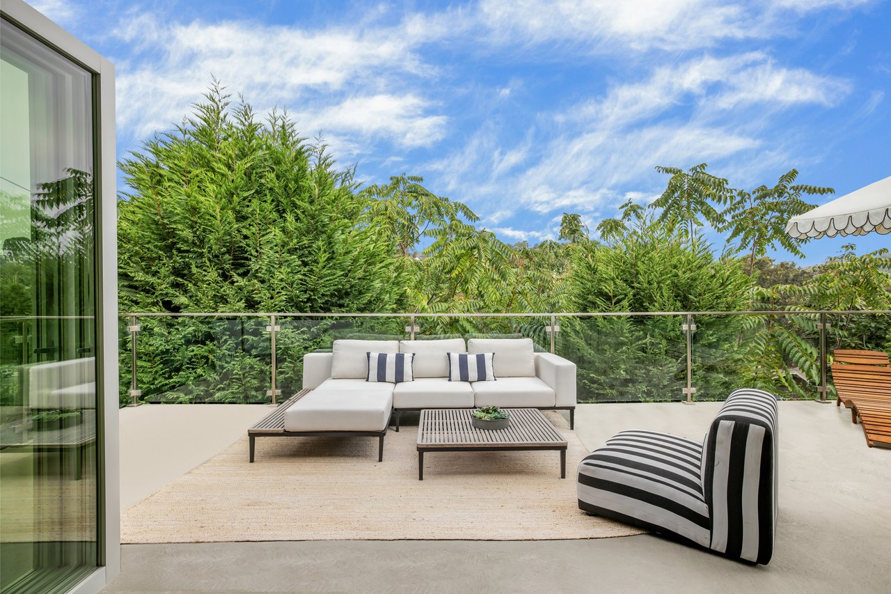 279 Mabery Rd, Santa Monica