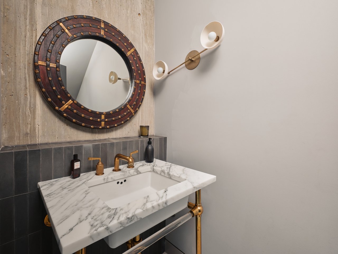 STRATFORD HILLS ARCHITECTURAL LANDMARK