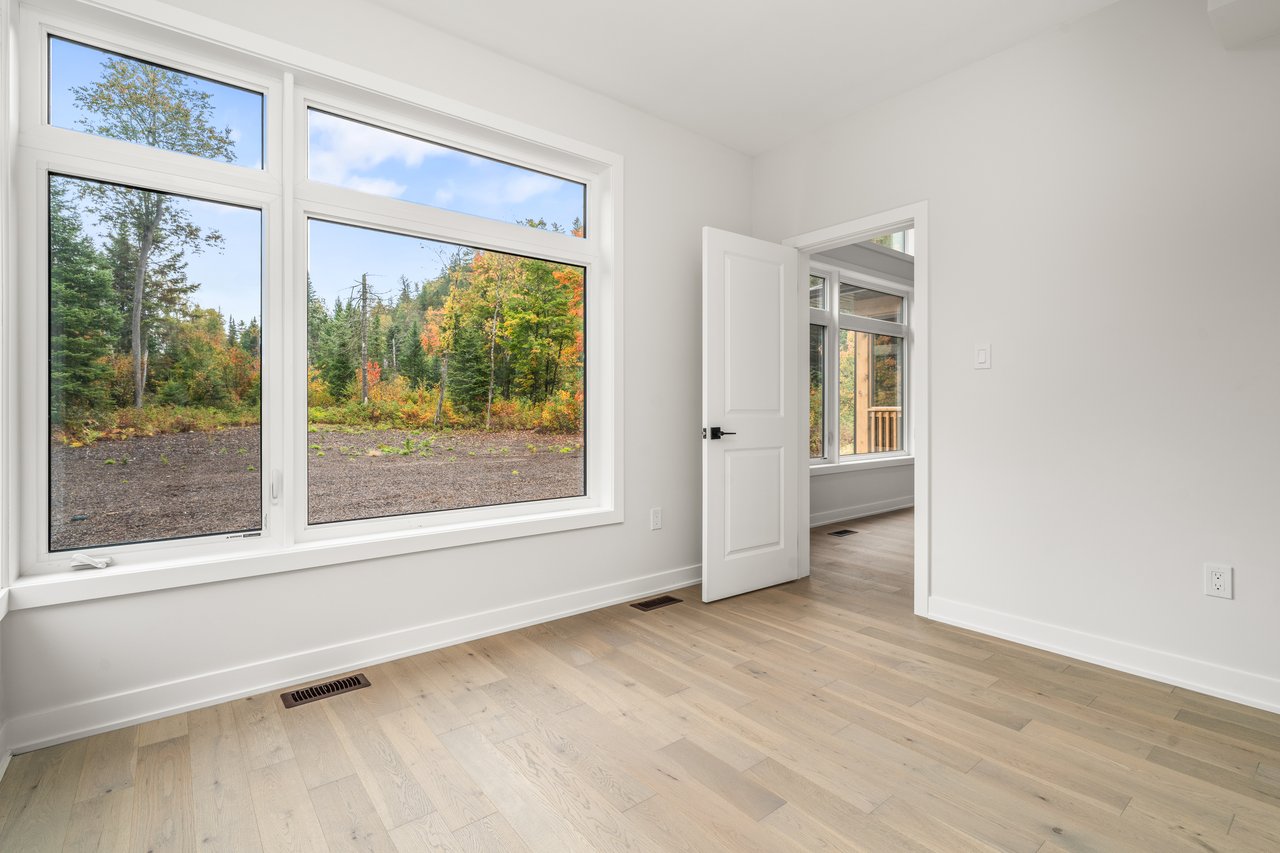 49 - 1053 GREENSVIEW DRIVE