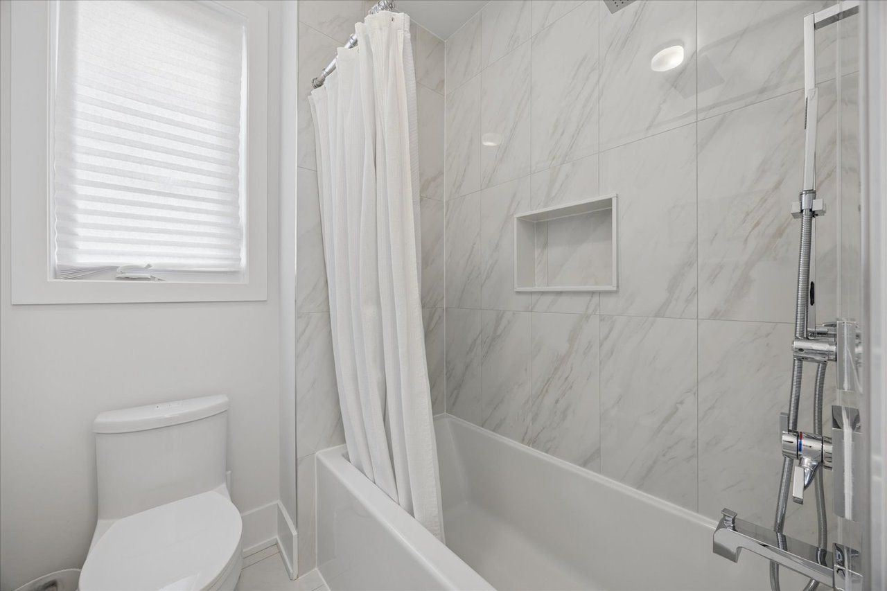 211 Busato Drive, Stouffville