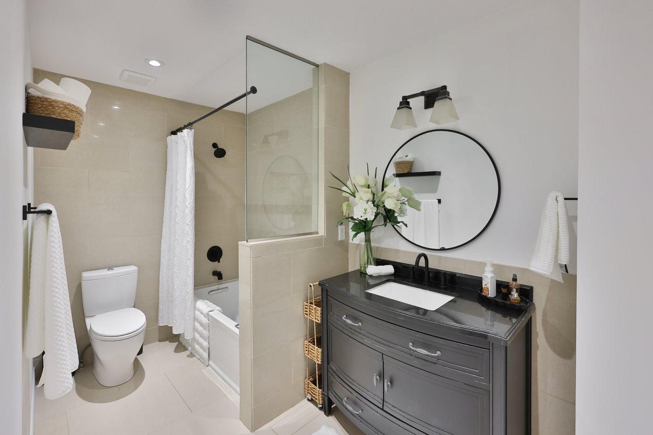 3555 Kingbird Court