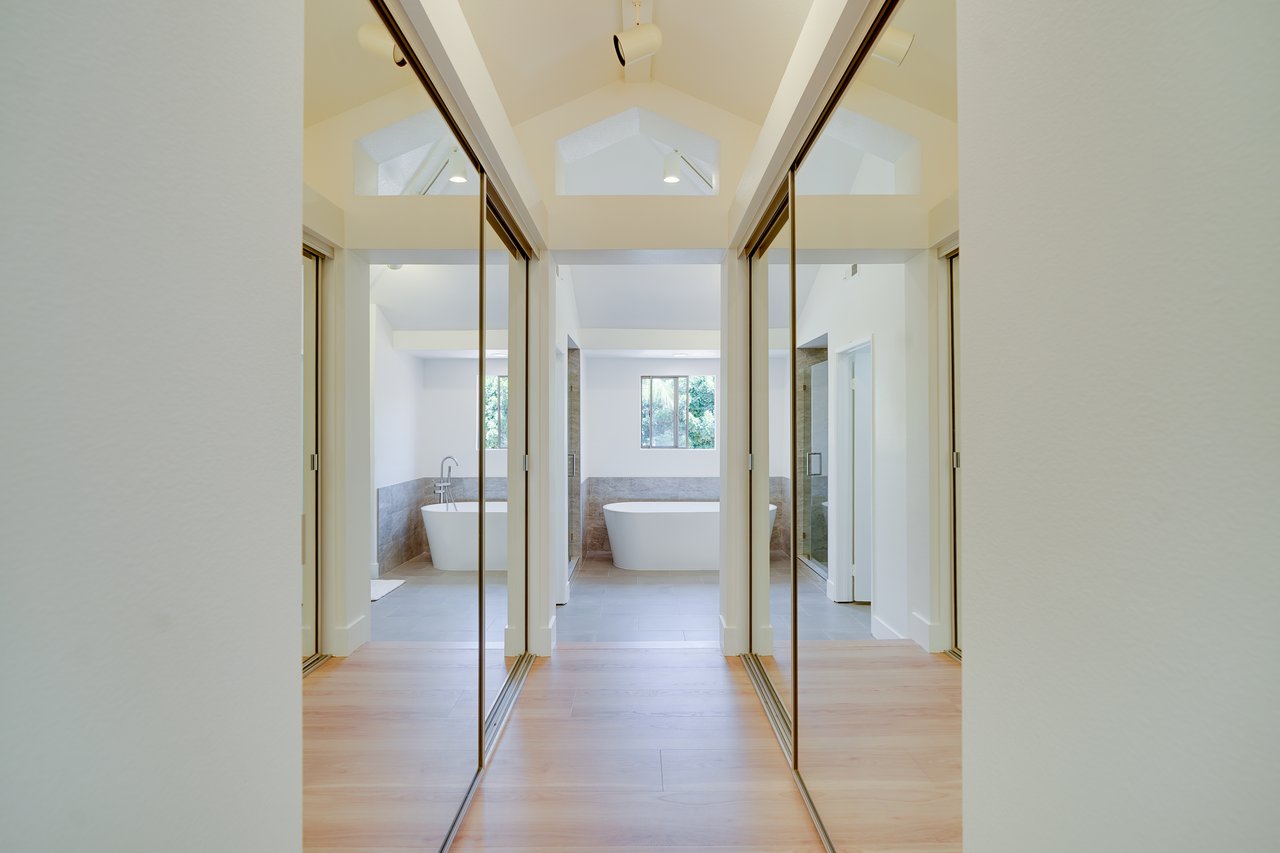 417 Bay Hill Drive 