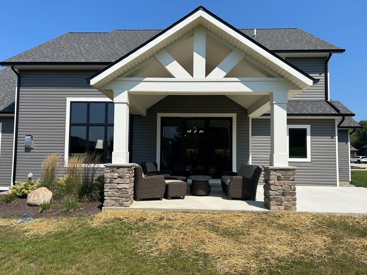 137 W Basalt Dr