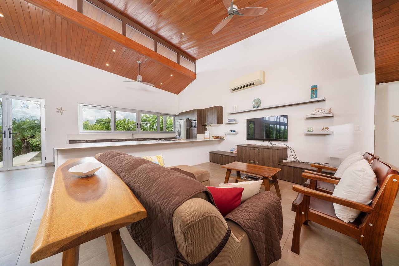 Casa Gracia | Luxury Jungle Retreat with Infinity Pool in Rancho Villareal, Tamarindo