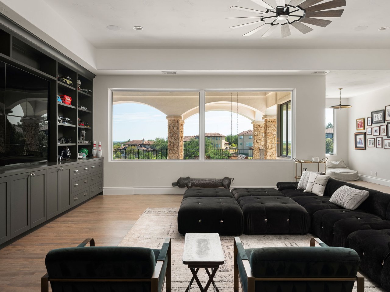305 Marly Way 