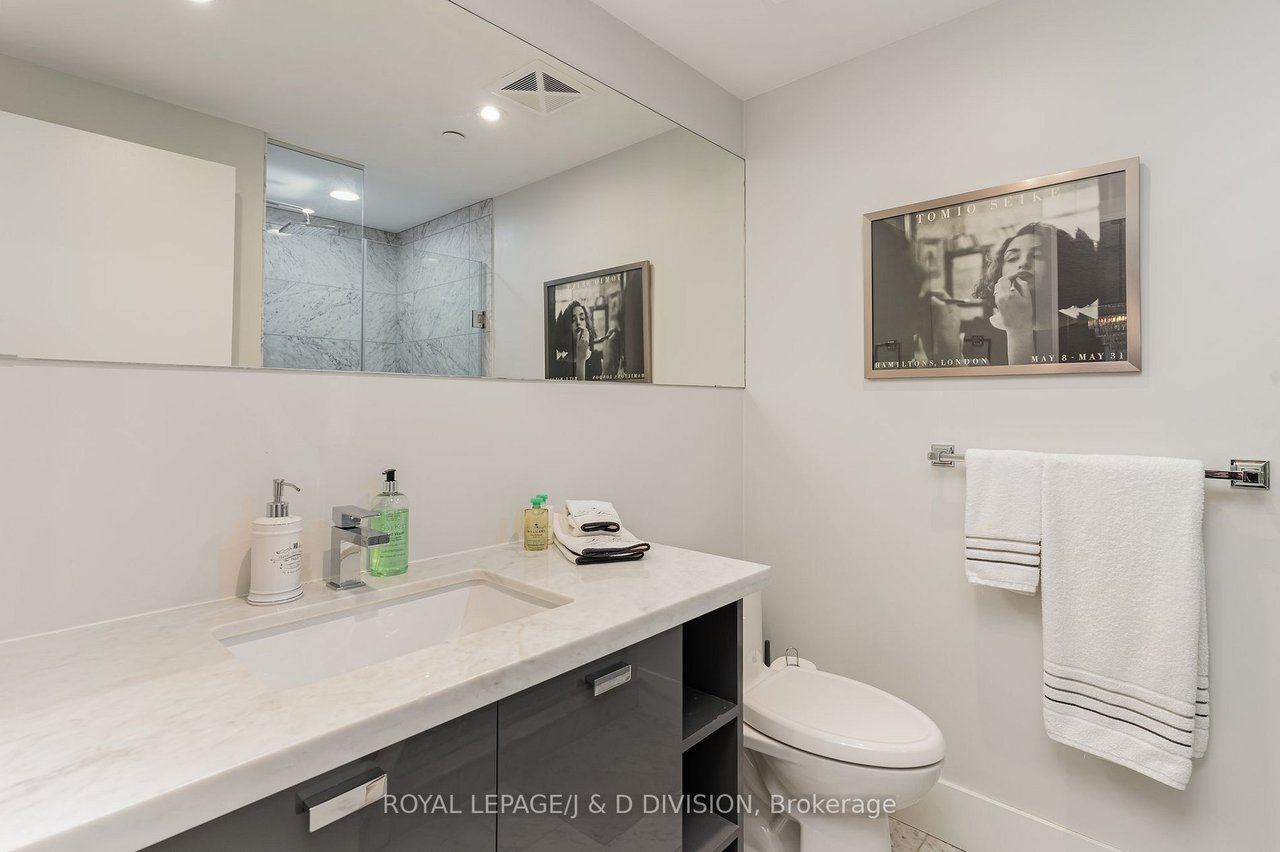 32 Davenport Rd #1007