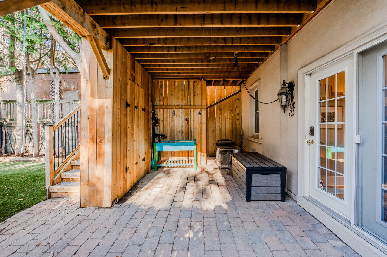310 Lee Ave