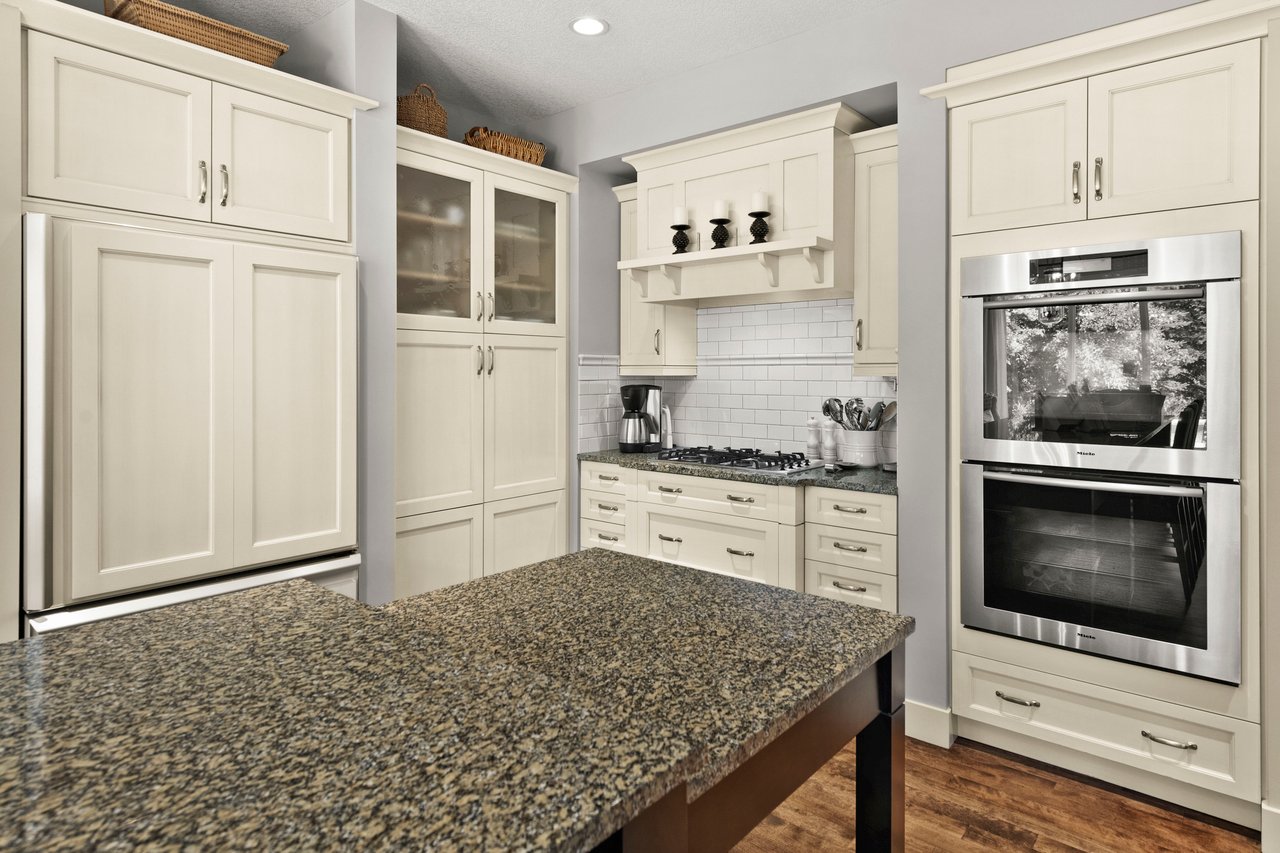 35 Tusslewood Drive NW