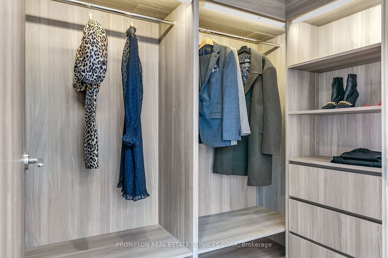 LUXURY PENTHOUSE ON WIDMER