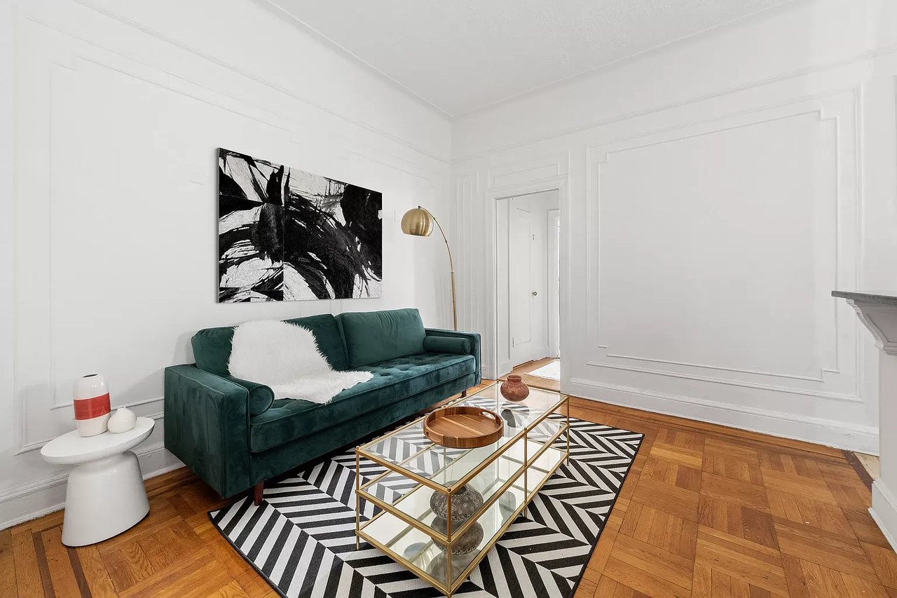 7002 Ridge Boulevard, Unit A8