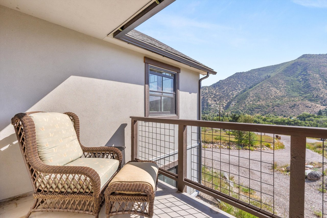Charming Home with Spectacular Mountain Views