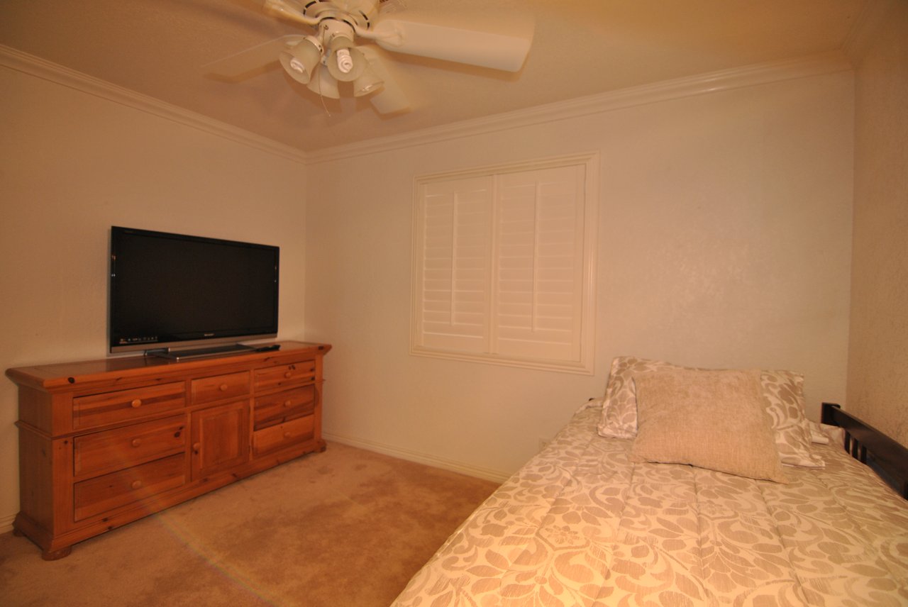 1666 Topaz Dr 
