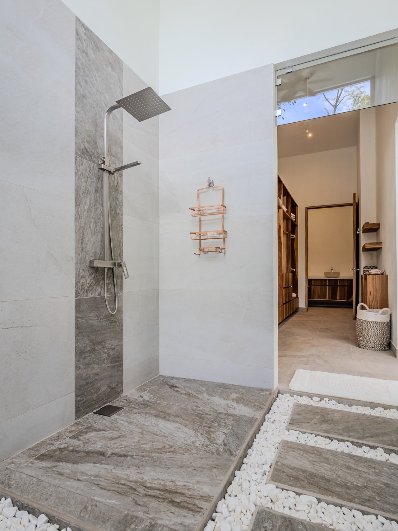 An Exclusive, Sunny Ridge-Top 4-Bed Designer House With Unforgettable Mountain & Jungle Views