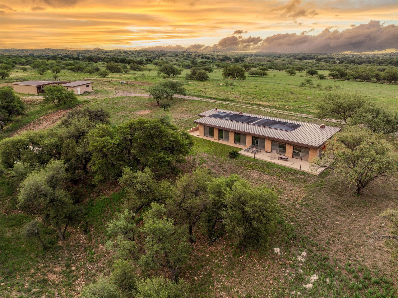 85 Hog Canyon Road